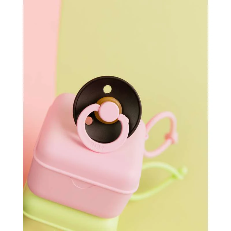 BIBS Accessories Pacifier Box - Sutteboks m. Plads til 3 Sutter - Baby Pink - Image 2