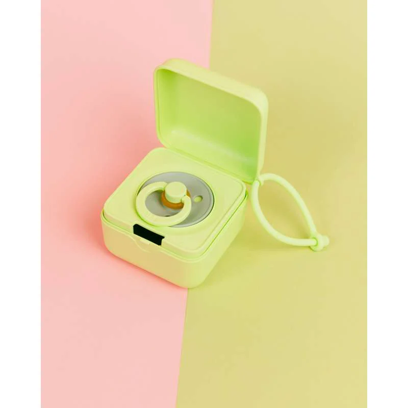 BIBS Accessories Pacifier Box - Sutteboks m. Plads til 3 Sutter - Matcha - Image 2