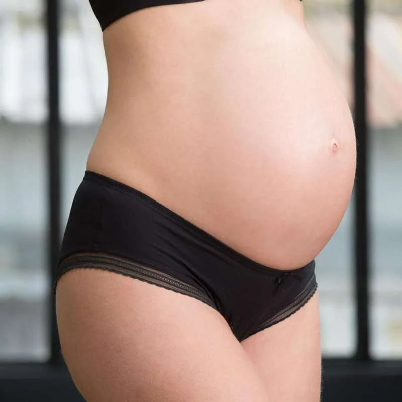 Cache Coeur MILK Maternity shorts with low waist - Black  - Image 2