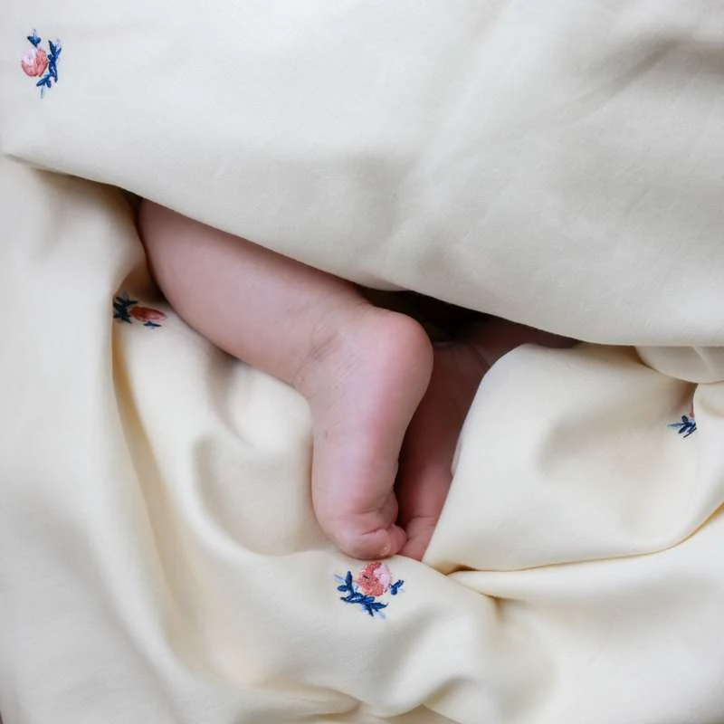 Cam Cam Copenhagen Bedding - Baby - Embroidered - GOTS - Berries  - Image 3