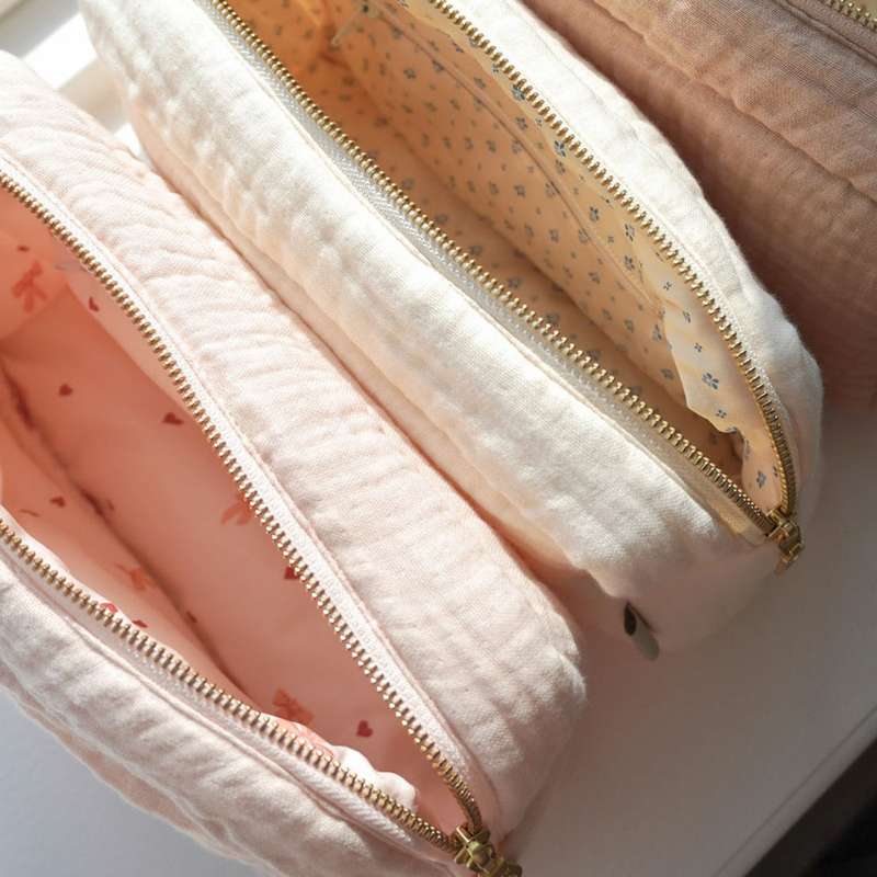 Cam Cam Copenhagen Muslin Toiletry Bag - OCS - Antique White  - Image 4