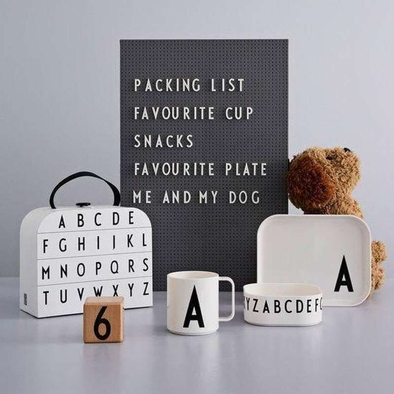 Design Letters Classics in a suitcase - Tritan spisesæt - Image 14