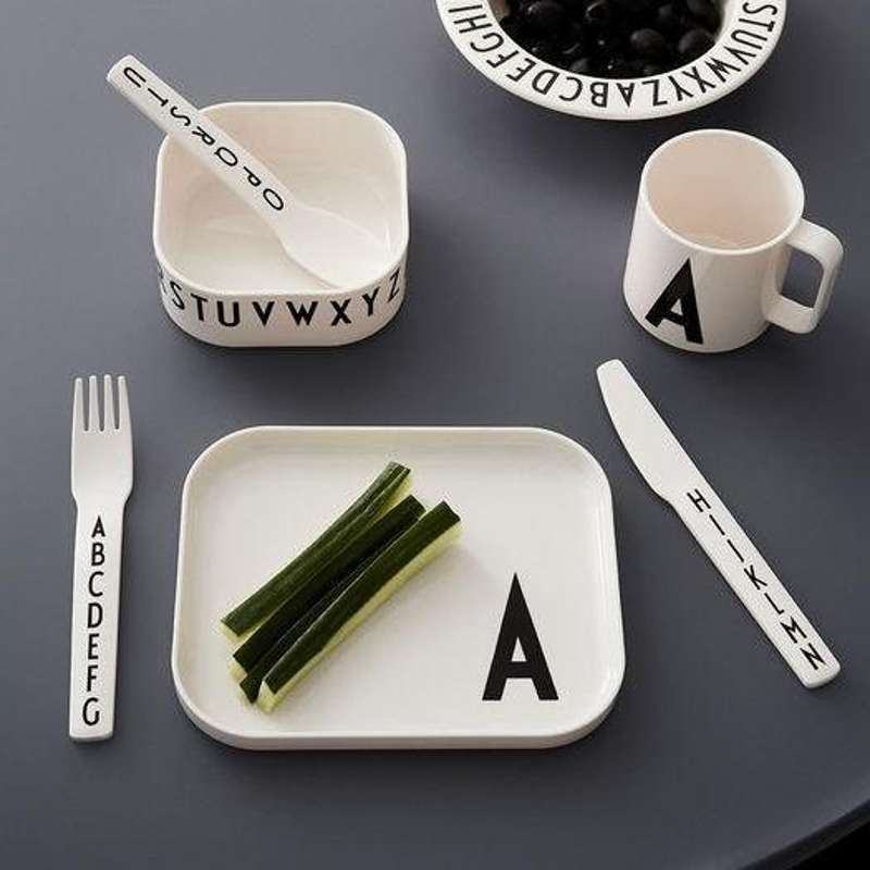 Design Letters Classics in a suitcase - Tritan spisesæt - Image 16