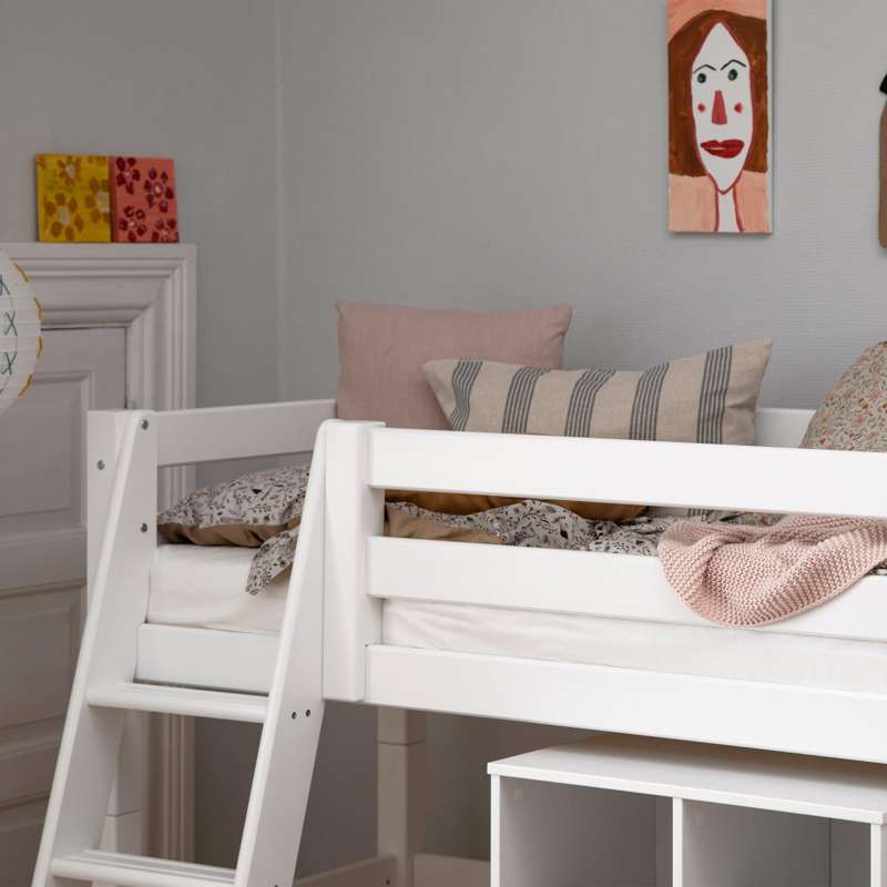 Hoppekids ECO Luxury - Mid sleeper bed m. Backrest - Slanted Ladder - Multiple Sizes - White  - Image 4