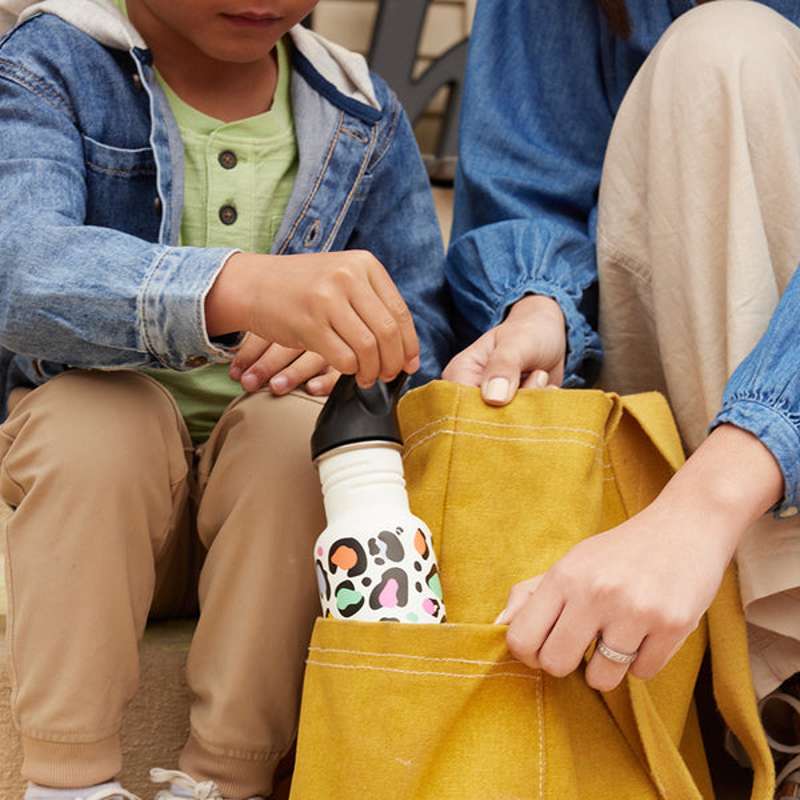 Klean Kanteen Classic Drikkedunk - Kid SportCap - 355ml - Sharks in Shades - Image 3