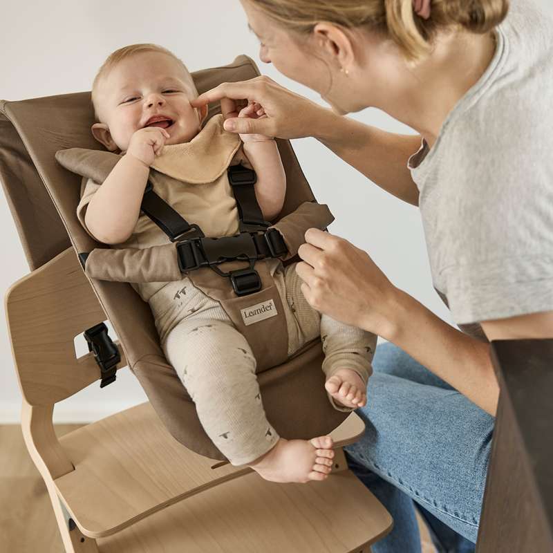 Leander Louie™ High Chair w. Handle - Oak - Natural  - Image 2