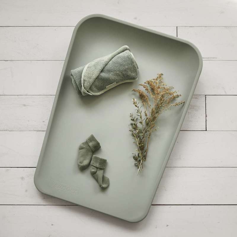 Leander Matty™ changing pad incl. Hoodie - Sage Green  - Image 4